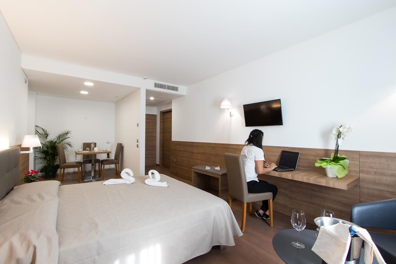 Albergo Al Tarcentino Tarcento Exteriör bild